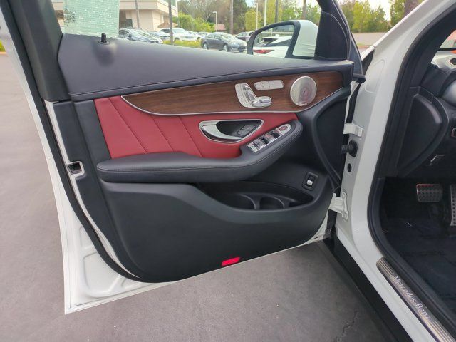 Used 2023 Mercedes-Benz GLC 300 4MATIC Coupe image 14