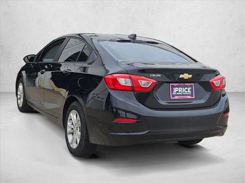 Used 2019 Chevrolet Cruze LS w/ LS Convenience Package FWD image 7