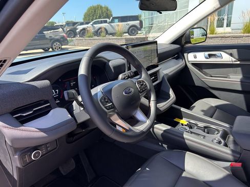 New 2026 Ford Explorer Active w/ Active Comfort Package AWD/4WD image 9