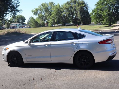 Used 2019 Ford Fusion Titanium FWD image 8