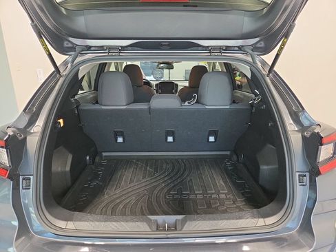 Used 2025 Subaru Crosstrek 2.5i Premium AWD/4WD image 12