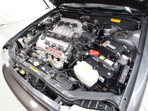 Used 1992 Nissan Maxima SE image 25