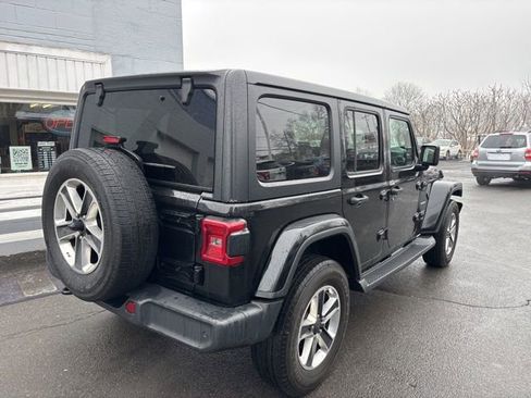 Used 2018 Jeep Wrangler Unlimited Sahara w/ Safety Group image 6