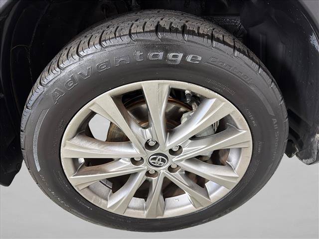 Used 2018 Toyota RAV4 Limited FWD image 13