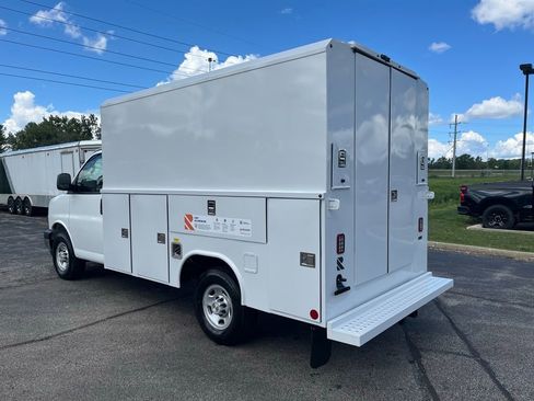 New 2025 Chevrolet Express 3500 w/ Power Convenience Package image 5