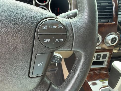 Used 2008 Toyota Sequoia Limited image 32