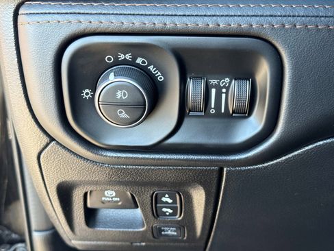 Used 2021 RAM 1500 Limited w/ Body Color Bumper Group image 32