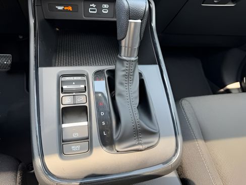 Certified 2024 Honda CR-V EX image 19