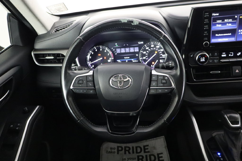 Used 2021 Toyota Highlander XLE FWD image 7
