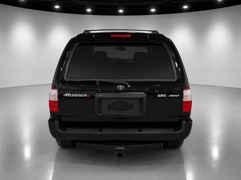 Used 2000 Toyota 4Runner SR5 AWD/4WD image 3