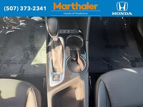 Used 2025 Buick Encore GX Preferred AWD/4WD image 11