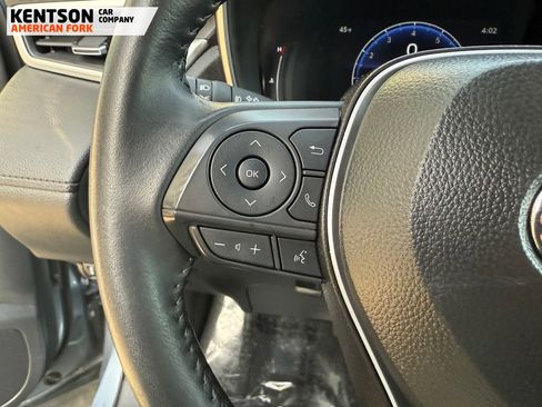 Used 2025 Toyota Corolla Cross XLE image 20