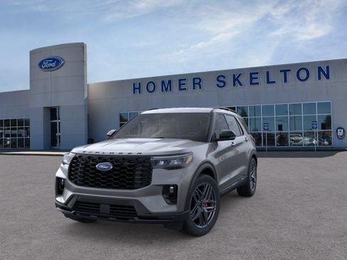 New 2026 Ford Explorer ST-Line w/ ST-Line Street Pack RWD image 2