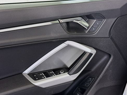 Used 2024 Audi Q3 2.0T Premium image 15