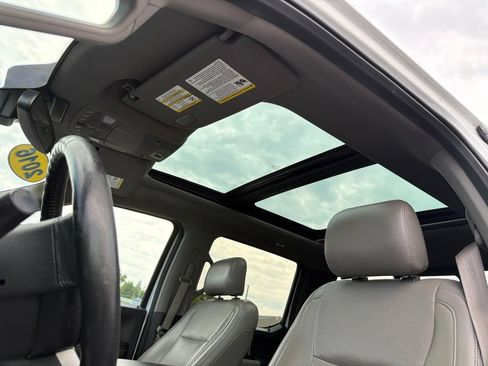 Used 2016 Ford F150 Lariat w/ Equipment Group 502A Luxury AWD/4WD image 13