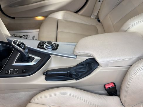 Used 2013 BMW 335i xDrive Sedan AWD/4WD image 23