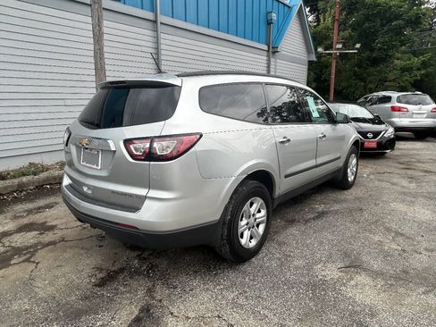 Used 2013 Chevrolet Traverse LS FWD image 12