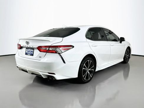 Used 2019 Toyota Camry SE FWD image 8