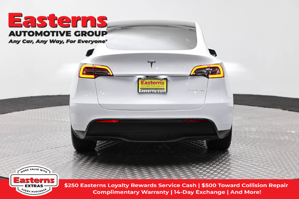 Used 2022 Tesla Model Y Long Range AWD/4WD image 6