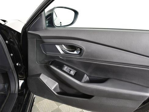 Certified 2025 Honda Accord Touring image 41