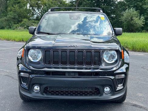 Used 2021 Jeep Renegade Latitude AWD/4WD image 2