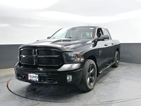 Used 2021 RAM 1500 Classic SLT w/ Electronics Convenience Group AWD/4WD image 5