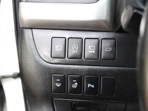 Used 2017 Toyota Highlander Limited AWD/4WD image 15