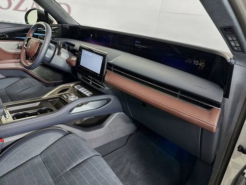 New 2026 Lincoln Nautilus Black Label AWD/4WD image 32
