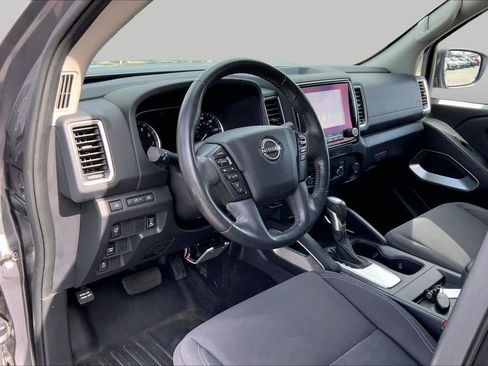 Used 2023 Nissan Frontier SV w/ SV Convenience Package RWD image 17