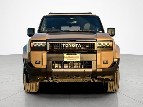 Used 2025 Toyota Land Cruiser image 8