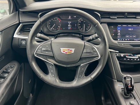 Used 2022 Cadillac XT5 Premium Luxury image 14