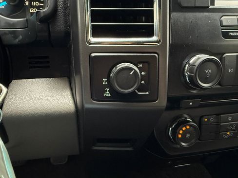 Used 2015 Ford F150 XLT w/ Trailer Tow Package image 40