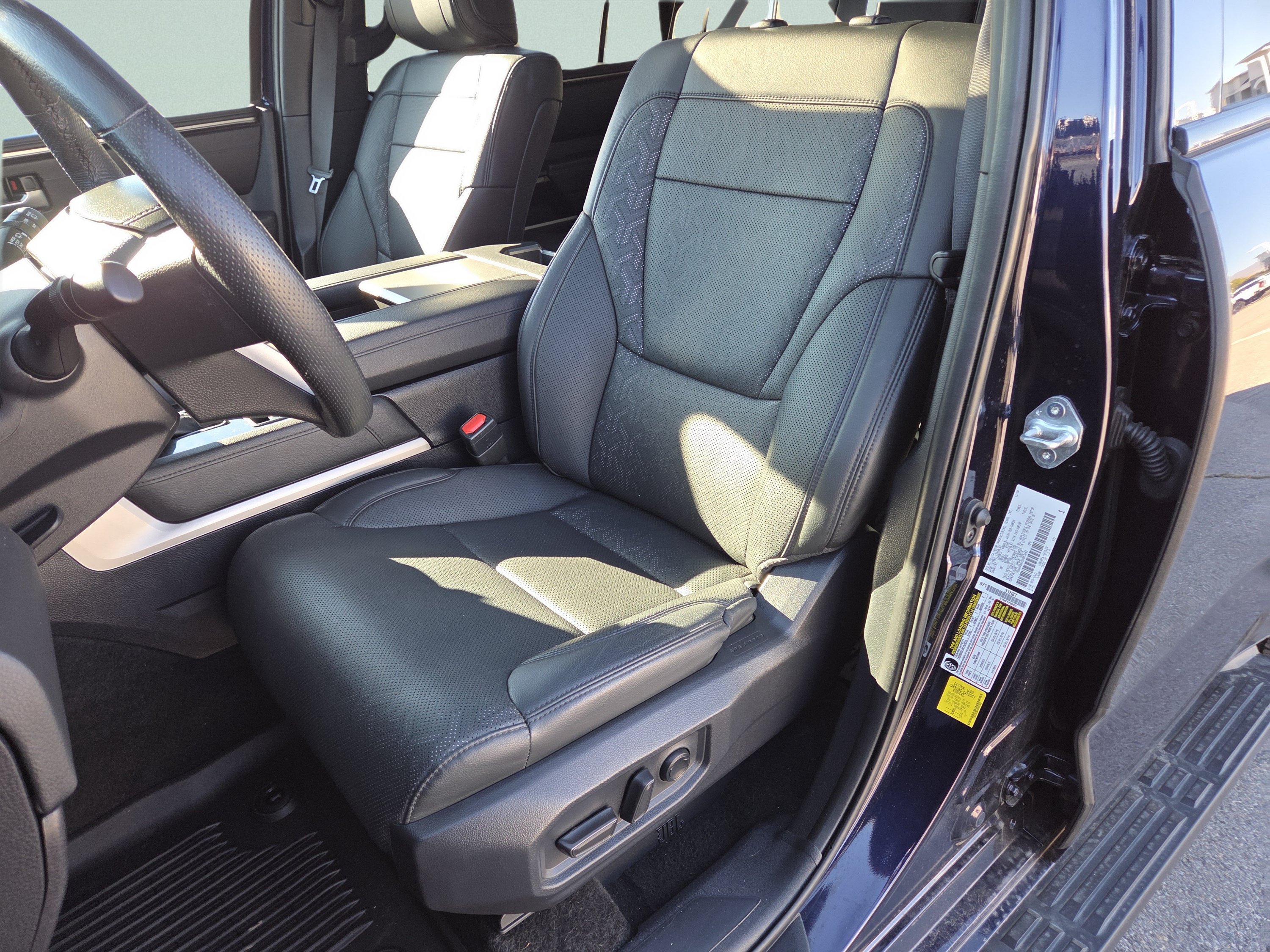 Used 2025 Toyota Sequoia Limited w/ Tow Technology Package AWD/4WD image 6