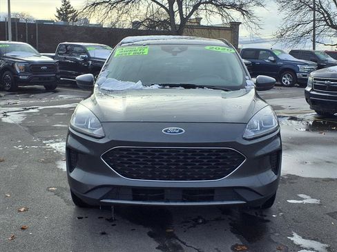 Used 2020 Ford Escape SE image 23