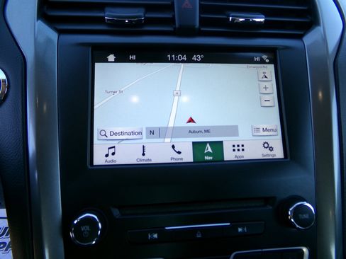 Used 2017 Ford Fusion SE w/ Fusion SE Technology Package image 13