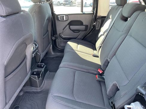 Used 2023 Jeep Wrangler Unlimited Sport image 4