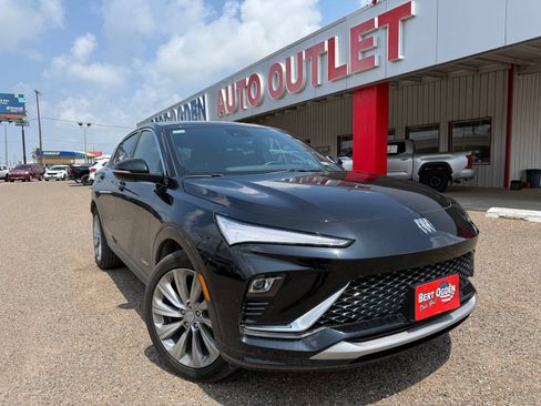 Used 2025 Buick Envista Avenir FWD image 1