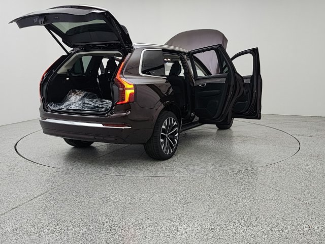 New 2026 Volvo XC90 T8 Ultra w/ Protection Package Premier AWD/4WD image 11