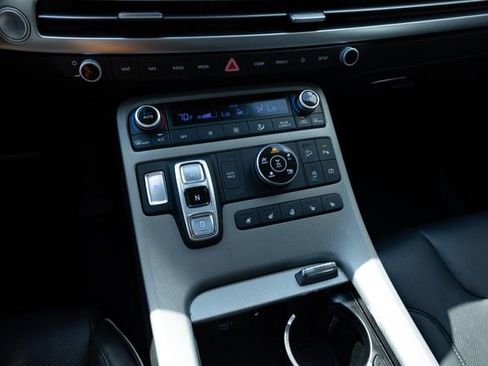 Used 2024 Hyundai Palisade SEL image 16