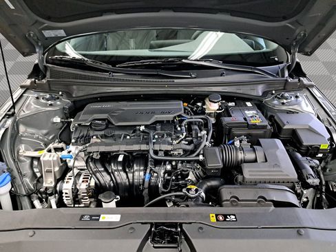 New 2025 Hyundai Elantra Sport image 28