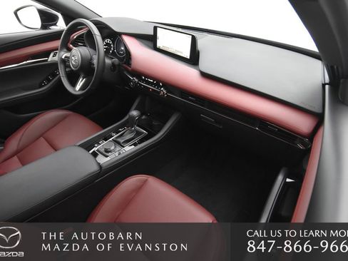 Certified 2025 MAZDA MAZDA3 Hatchback w/Premium Plus Pkg image 28