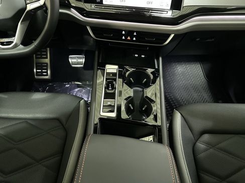 New 2026 Volkswagen Atlas Peak Edition AWD/4WD image 34