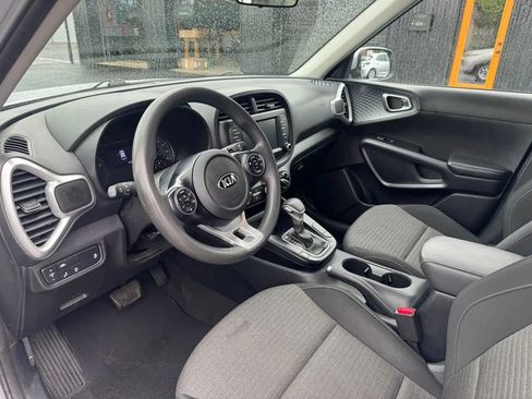 Used 2021 Kia Soul S FWD image 5