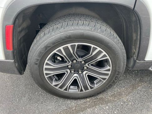 Used 2022 Jeep Wagoneer Series III image 16