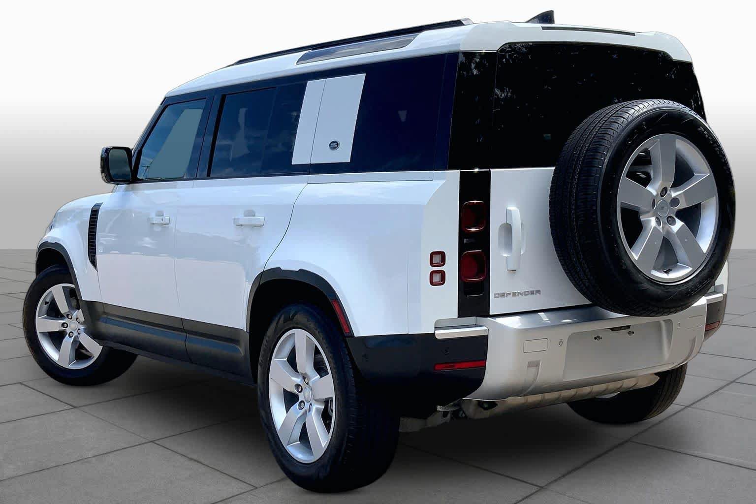 Used 2023 Land Rover Defender 110 S AWD/4WD image 11