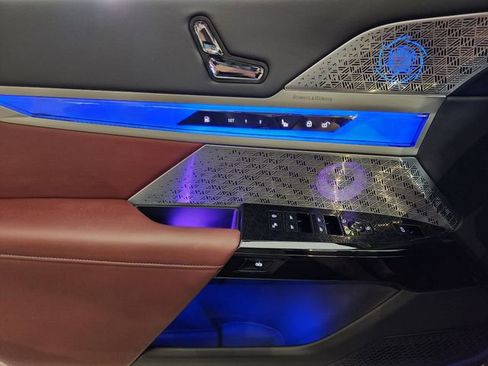 Used 2025 BMW 750e xDrive 750e xDrive w/ Executive Package image 24