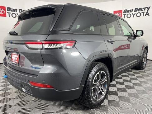 Used 2023 Jeep Grand Cherokee Trailhawk w/ Luxury Tech Group III image 27