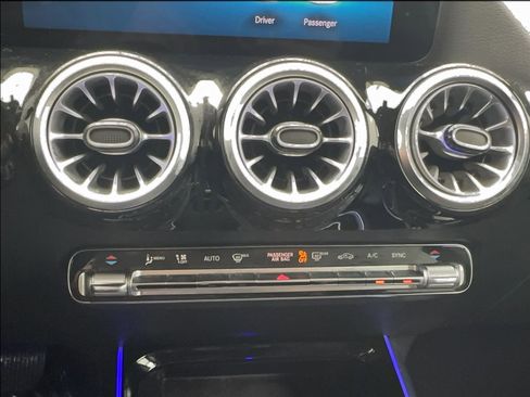 Used 2023 Mercedes-Benz GLA 250 w/ Premium Package image 46