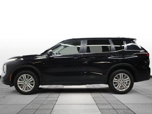 Used 2024 Mitsubishi Outlander ES image 4