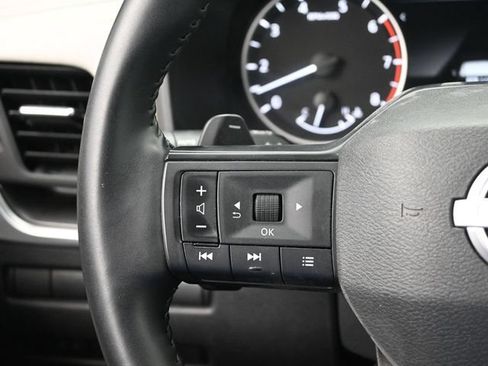 Used 2025 Nissan Rogue SV AWD/4WD image 15